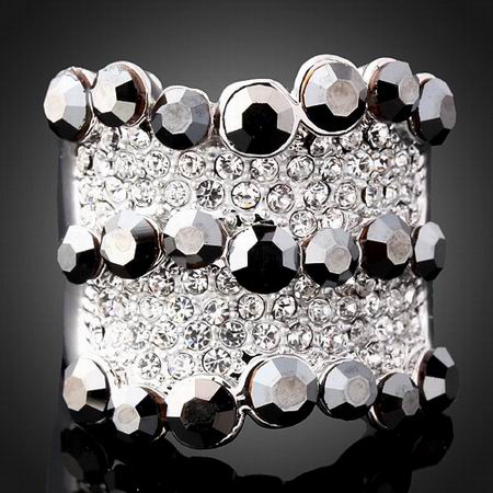 22mm BLACK WAVY SWAROVSKI CRYSTAL RING-sz8